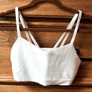 All in Motion, size M. Reminds me of Lululemon Like a Cloud. Great condition!